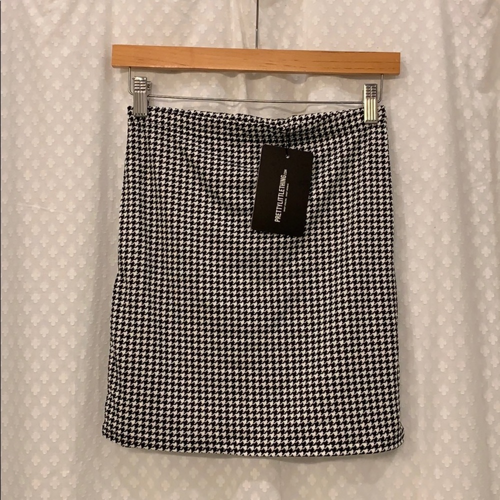 houndstooth mini skirt